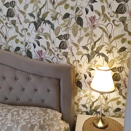 아파트 Florence Home