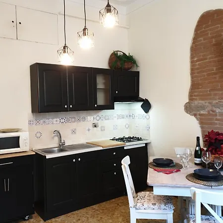 아파트 Florence Home *